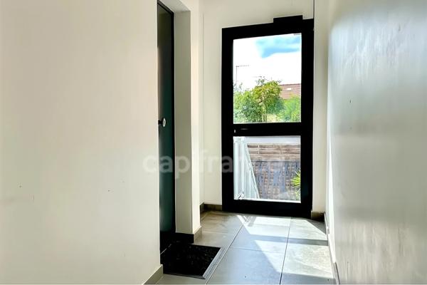 Appartement à louer 2 pièces en excellent état LES RIGOLLOTS - FONTENAY SOUS BOIS (94) - Bail meublé