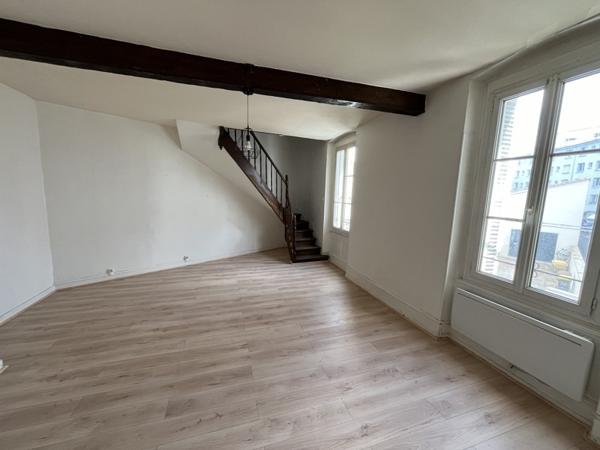 Appartement à vendre 98 280 € Gond-Pontouvre 3 p 70 m² DPE F