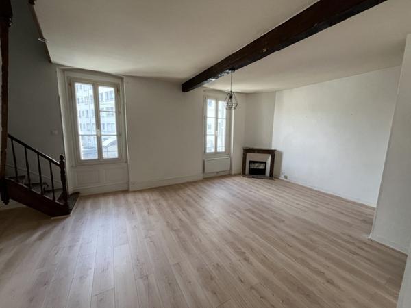 Appartement à vendre 98 280 € Gond-Pontouvre 3 p 70 m² DPE F