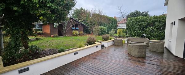 Maison de Maître entièrement rénovée – 236 m² – Terrasse 80 m²