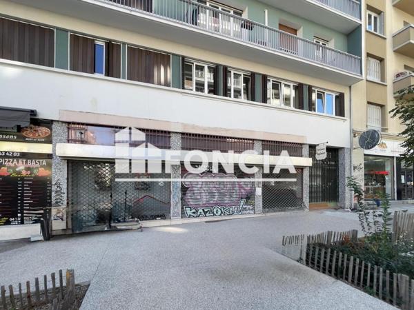 À vendre Local commercial 1 pièce - Grenoble 38000