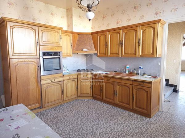 Maison  7 pièces 136 m²