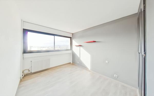 Appartement à louer    3 pièces •  Valence