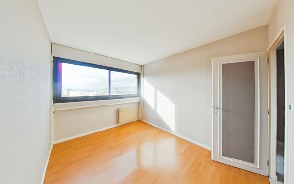 Appartement à louer    3 pièces •  Valence