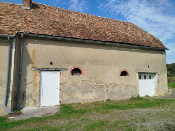 Maison à restaurer à vendre à Allonnes dans la Sarthe (72700), ref : PB-1714