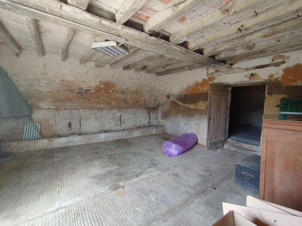 Maison à restaurer à vendre à Allonnes dans la Sarthe (72700), ref : PB-1714