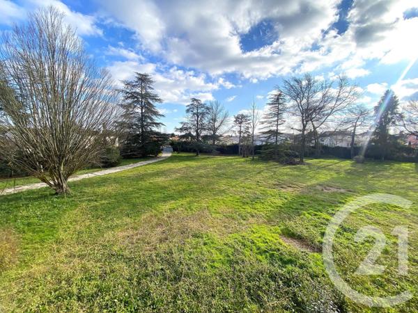 Maison à vendre  9 pièces - 350 m2 BEAUZELLE - 31