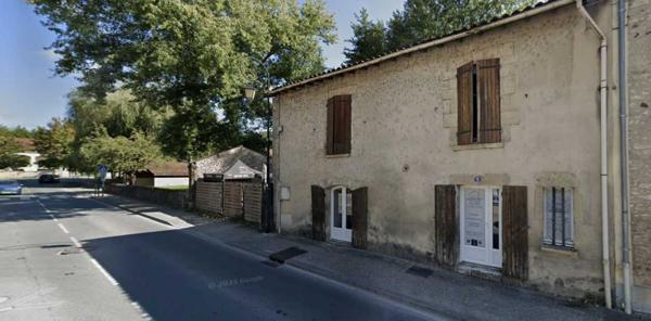 Maison ancienne - Le bugue Grande maison de village avec jardin et dépendance attenante pour activité annexe