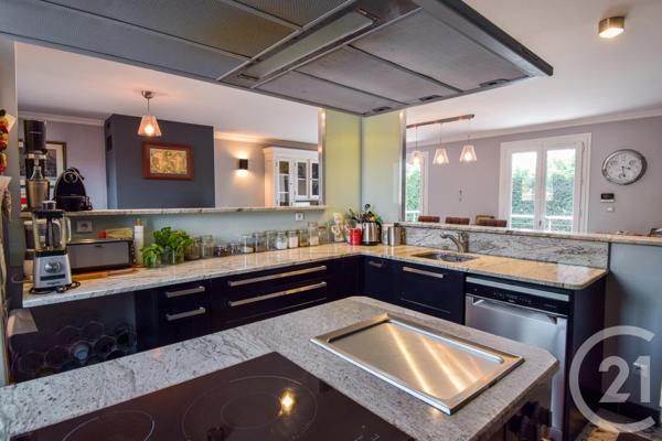 Maison à vendre  9 pièces - 180,34 m2 MISERIEUX - 01