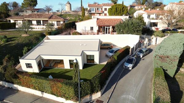 Rare à la vente parcelle de terrain à bâtir de 350 m² 
