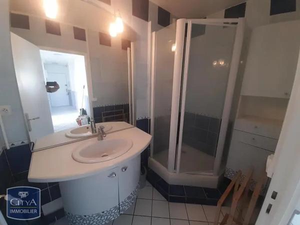 Appartement à louer 4 pièces 75.55m² Limoges (87000)