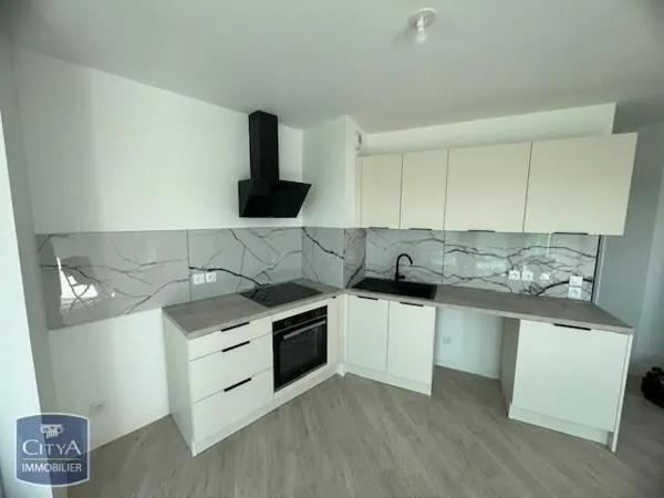 Appartement à louer 4 pièces 87.51m² Lormont (33310)