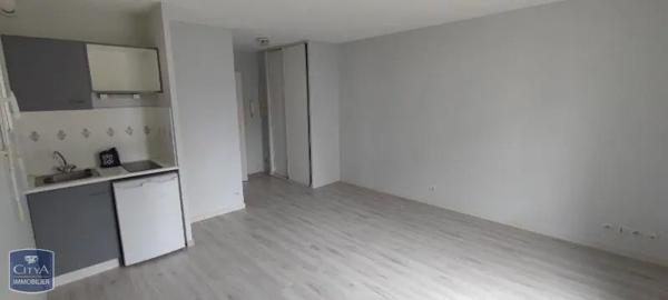 Appartement à louer 1 pièce 23.69m² Poitiers (86000)