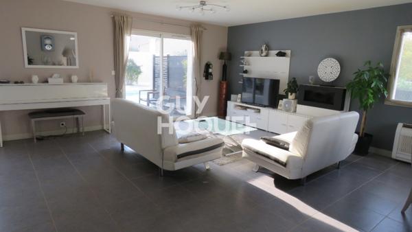 MAISON À LOUER DE 5 PIÈCES DE 138,00 M²
