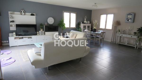 MAISON À LOUER DE 5 PIÈCES DE 138,00 M²