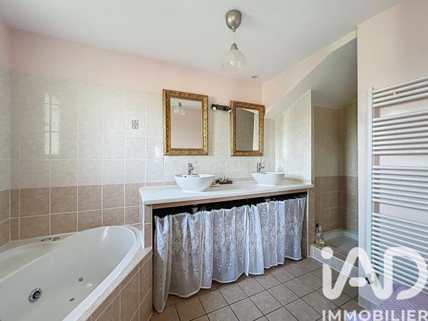 Maison à vendre 8 pièces 165 m² La Cavalerie