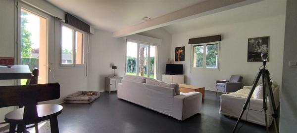SUPERBE VILLA D'ARCHITECTE DANS QUARTIER RÉSDENTIEL DU PASSAGE D'AGEN