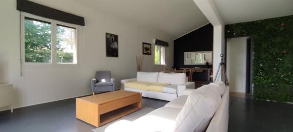 SUPERBE VILLA D'ARCHITECTE DANS QUARTIER RÉSDENTIEL DU PASSAGE D'AGEN