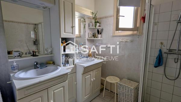 Maison chouchoutée avec garage et joli jardin