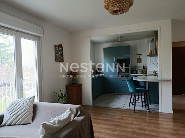 Appartement 3 pièces à vendre à Fontenay-le-Comte, 2 chambres, garage. Pas de travaux.