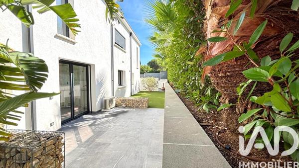 Maison à vendre 9 pièces 319 m² Fréjus