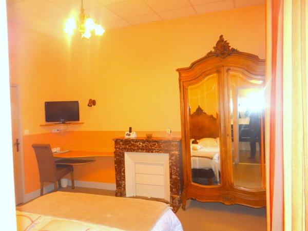 Dpt Allier (03), à vendre ESTIVAREILLES , Murs et Fond ,  Hôtel - Restaurant -Bar ( licence 4 ) 10 minutes de Montluçon