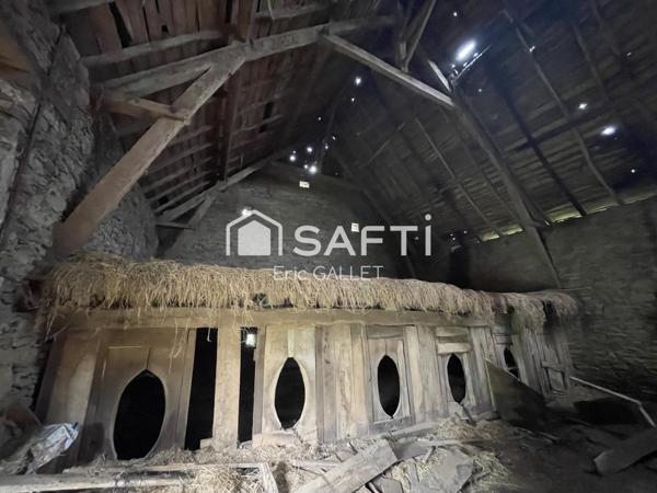 Jolie grange avec dépendance à restaurer