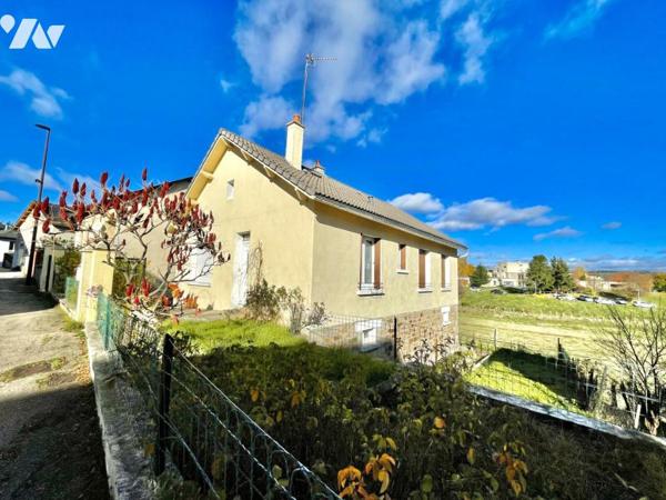 CHARMANTE MAISON SITUEE A SAINT CHELY D'APCHER