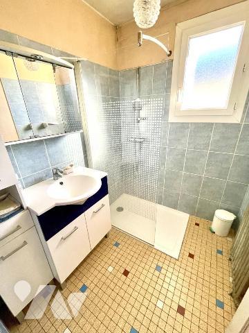 CHARMANTE MAISON SITUEE A SAINT CHELY D'APCHER