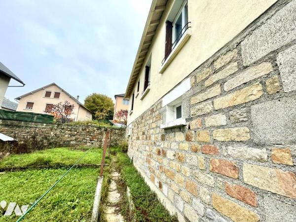 CHARMANTE MAISON SITUEE A SAINT CHELY D'APCHER
