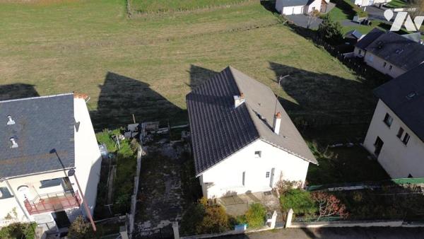 CHARMANTE MAISON SITUEE A SAINT CHELY D'APCHER