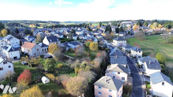 CHARMANTE MAISON SITUEE A SAINT CHELY D'APCHER