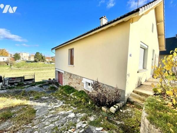 CHARMANTE MAISON SITUEE A SAINT CHELY D'APCHER