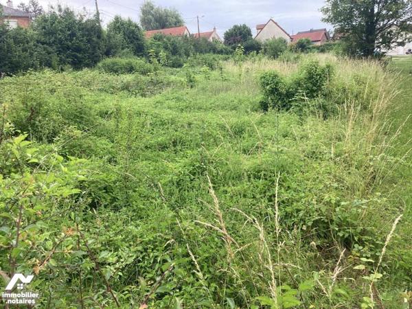 Un terrain à bâtir de 1984 M2
