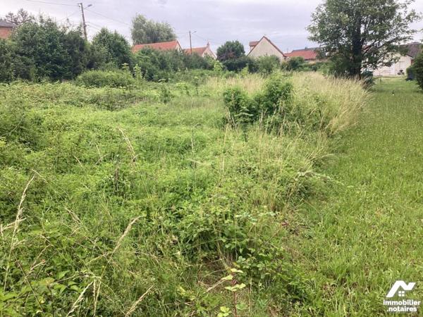 Un terrain à bâtir de 1984 M2