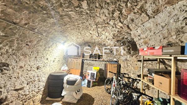 Belle maison de ville de 105 m² avec terrasse, balcon, sous-sol complet et aucun travaux à prévoir – Belley (01300)