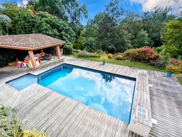 Maison 5 pièce(s) 124 m2 avec piscine et sous-sol sur 1600m² de terrain