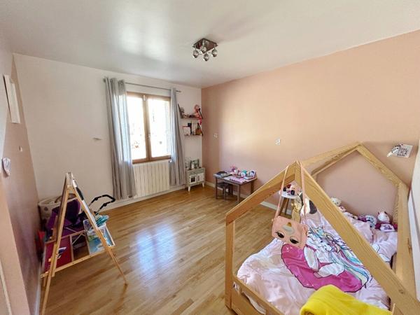 Maison 5 pièce(s) 124 m2 avec piscine et sous-sol sur 1600m² de terrain