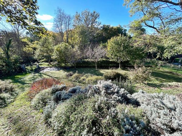 Maison 5 pièce(s) 124 m2 avec piscine et sous-sol sur 1600m² de terrain