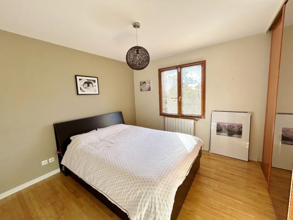 Maison 5 pièce(s) 124 m2 avec piscine et sous-sol sur 1600m² de terrain