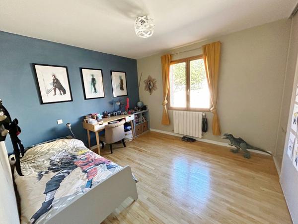 Maison 5 pièce(s) 124 m2 avec piscine et sous-sol sur 1600m² de terrain