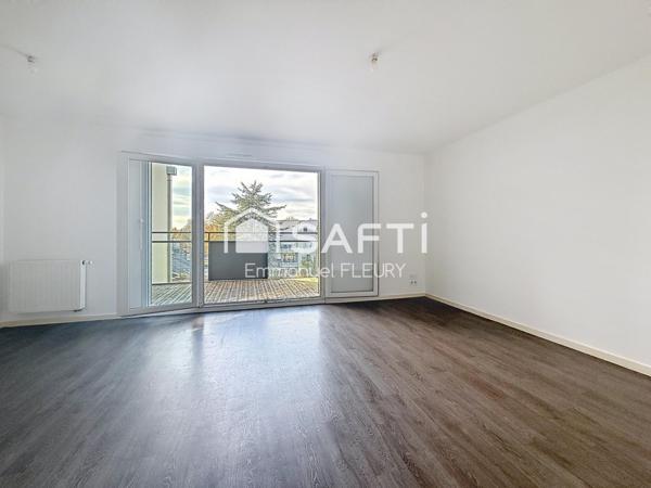 Quartier Rivière – Appartement récent avec extérieur