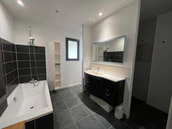 Charmante Maison de Plain-pied ,  
La jarrie 17220