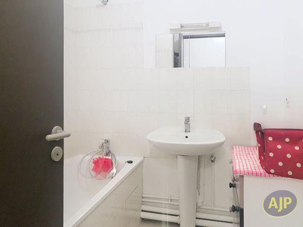 Appartement à vendre Cholet - 1 pièces, 26m² avec 0 chambre(s) à 79 500€ - AJP Immobilier Cholet