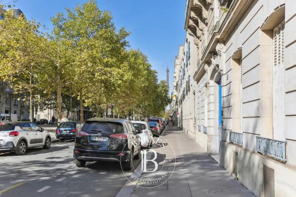 Paris 7ème, Appartement 2 Chambres -  56 m² à vendre