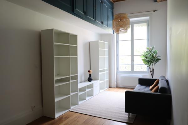 T2 - 48 m² - place de la croix-rousse