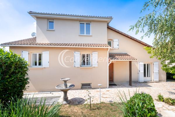 Maison
                                                                                                                                                                                                                                                                                                                        6 pièce(s)                                                                                                                                                                                                          5 chambre(s)                                                                                                                                                                                                          197  m²