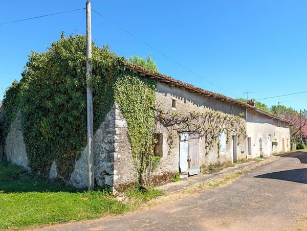 Maison à Rouille de 93 m2, Rouille 86480