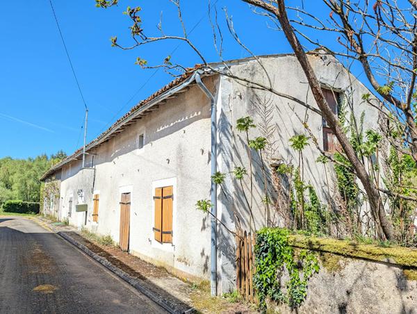 Maison à Rouille de 93 m2, Rouille 86480