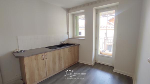 EXCLUSIVITÉ – IMMEUBLE DE RAPPORT LOUÉ – RENTABILITÉ IMMÉDIATE Lusignan (86600)